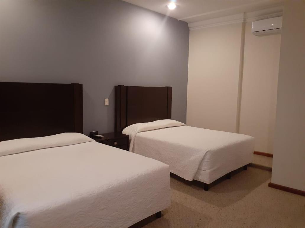 Yuriria Hotel Candelero מראה חיצוני תמונה